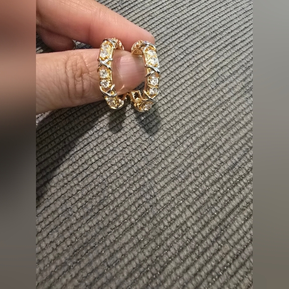 21kgp Dubai Jewelry - Gold Crystal Hoop Earrings - Picture 1 of 7